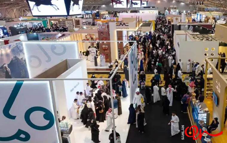 نمایش نمایشگاه قهوه اصفهان که پر از جمعیت است