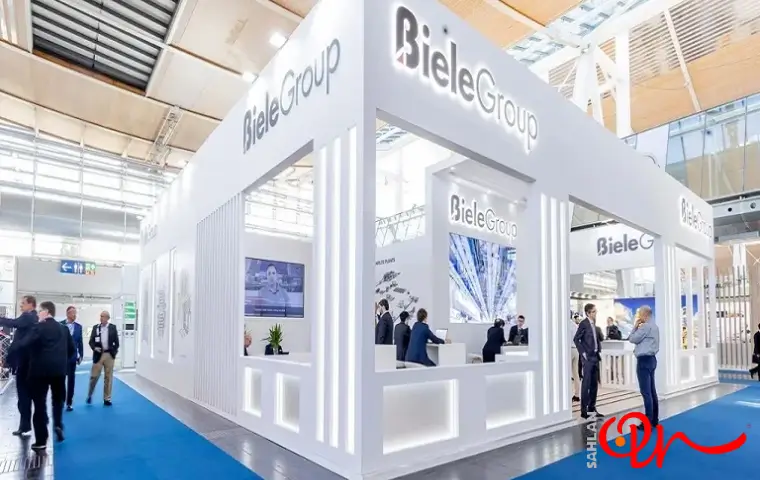 غرفه نمایشگاهی تبریز با تم رنگ سفید برای برند BieleGroup