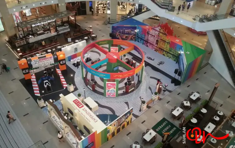 نمایشگاه صنعت ساختمان که خالی از جمعیت است