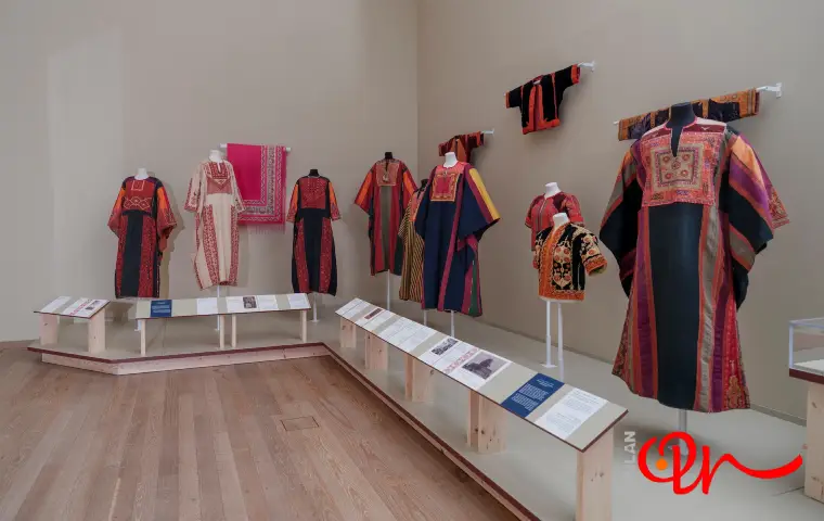نمایشگاه نساجی اصفهان با 9مانکن و نمونه لباسهای دوخته شده